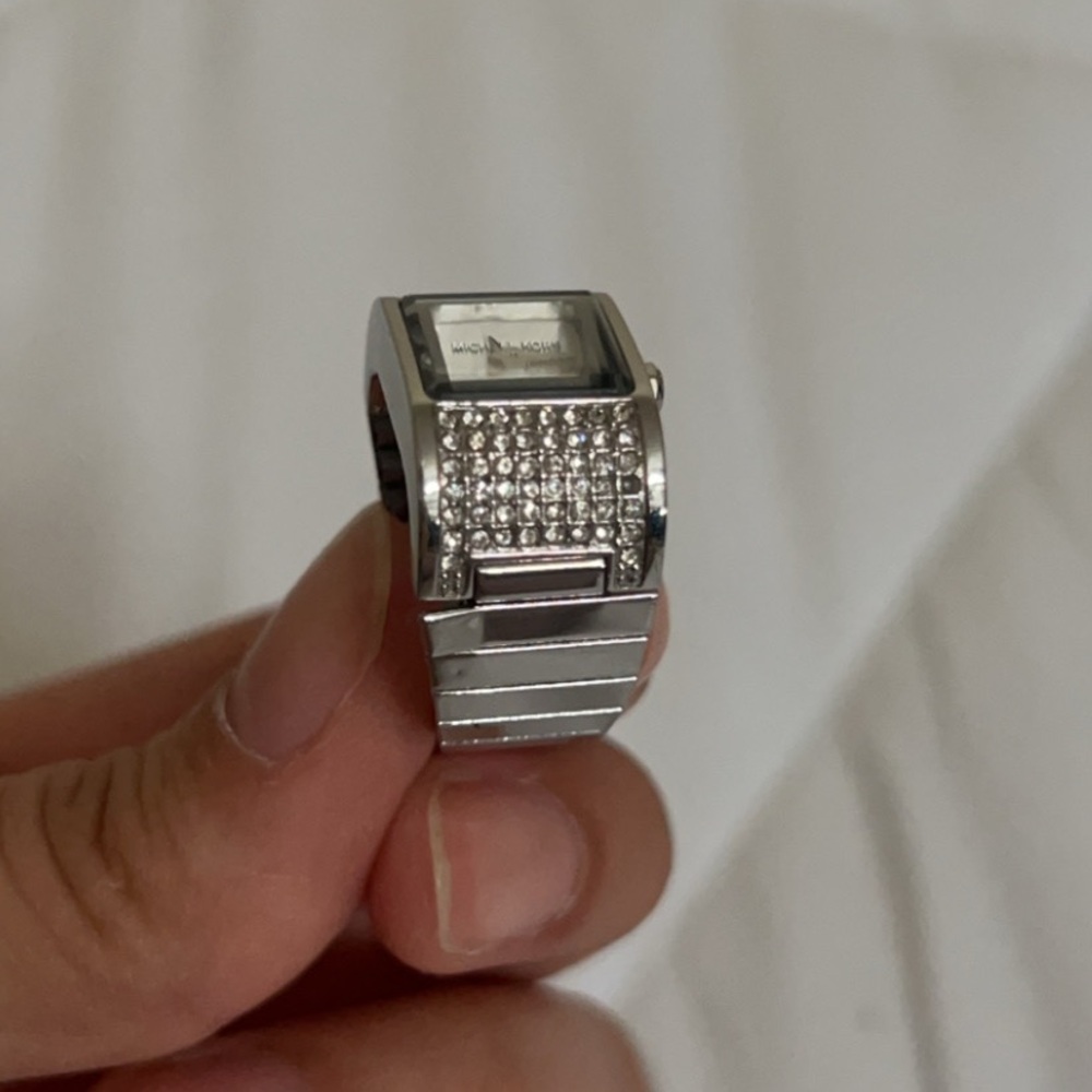 Flawed Michael Kors Darrington Pavé Ring Watch - Picture 3 of 5